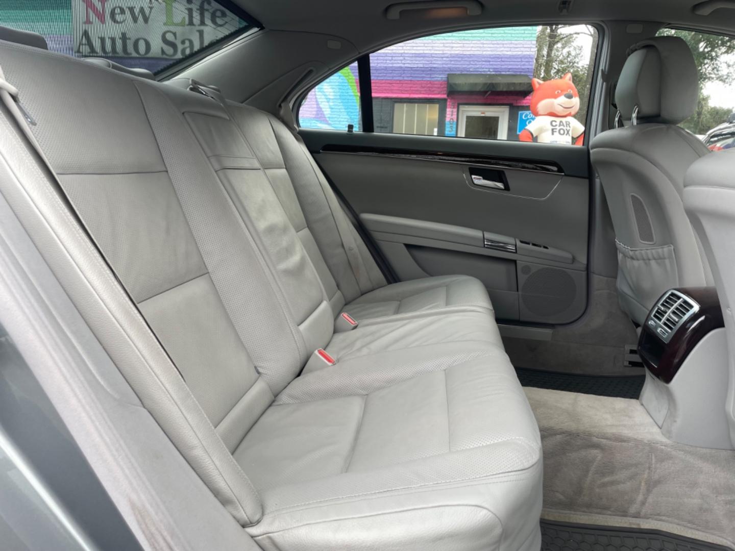 2013 GRAY MERCEDES-BENZ S-CLASS S550 (WDDNG7DB8DA) with an 4.6L engine, Automatic transmission, located at 5103 Dorchester Rd., Charleston, SC, 29418-5607, (843) 767-1122, 36.245171, -115.228050 - Photo#12